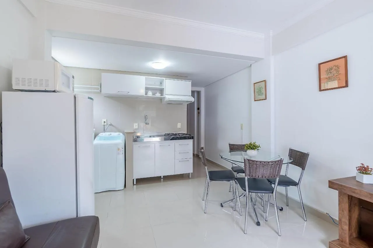 Apto Pertinho Da Avenida Da Praia De Bombas - 2 Dorms 4 Pessoas Bombinhas 0*,  Βραζιλία